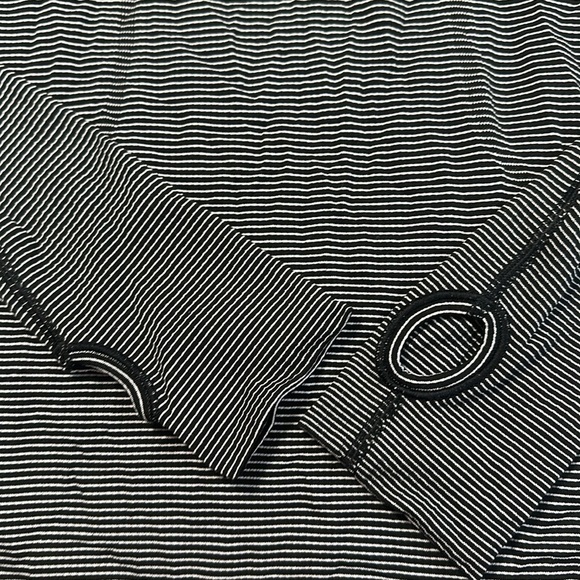 Lululemon Swiftly Tech Long Sleeve Crew Tempo Stripe Black White - Picture 2 of 5